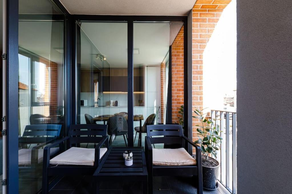 Luxury Apt. Near River & Parking Тимишоара Экстерьер фото